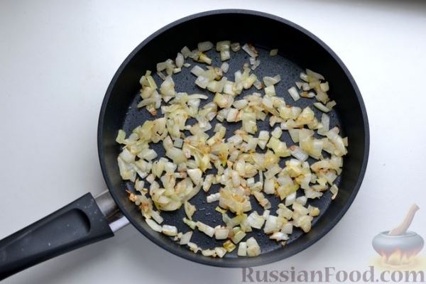 Пирог с мясом, помидорами и сыром (из дрожжевого теста)